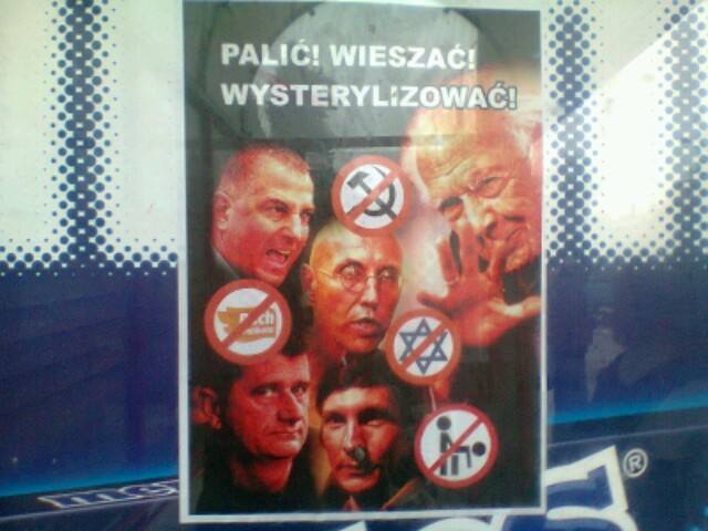 Plakaty nawołujące do nienawiści pojawiły się w Lublinie. Prezydent Żuk potępia sprawców