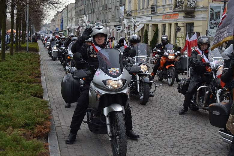 Motocykliści na Jasnej Górze: Zlot Gwiaździsty przyciągnął kilkanaście tys. motocyklistów [ZDJECIA]