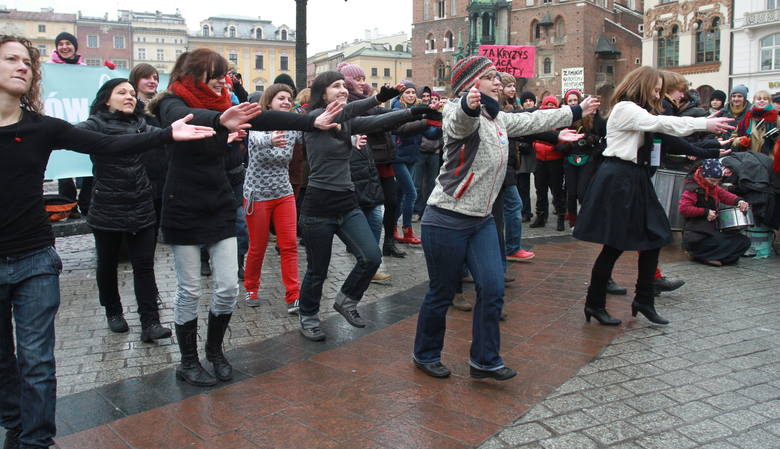 Manifa w Krakowie: "Za kryzys płacą kobiety" [ZDJĘCIA]